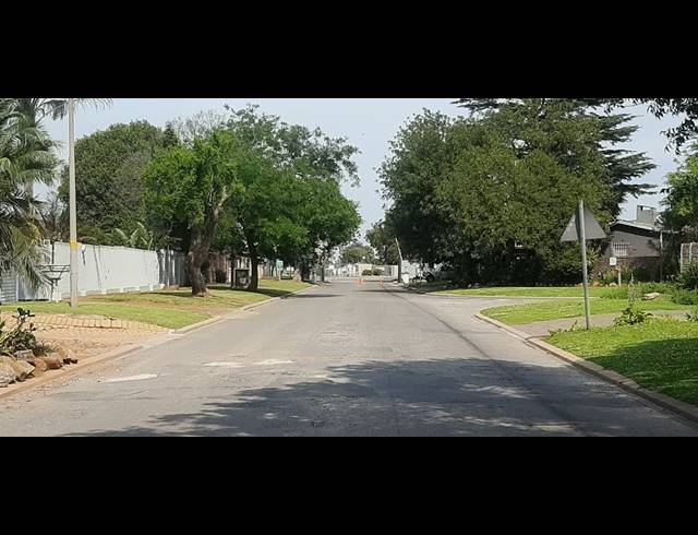 4 BEDROOM FREESTANDING FOR SALE IN ESTHER PARK